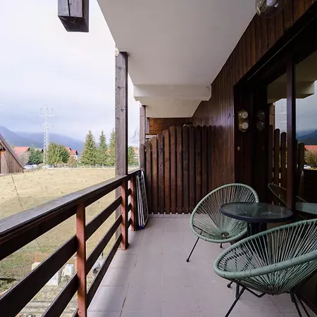 Forest Nest With Mountain View Apartment *