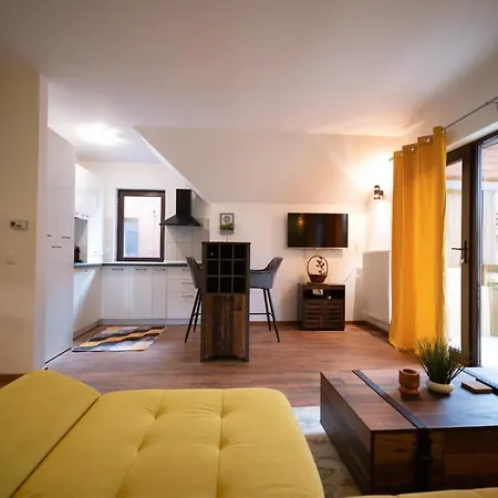 Apartment Forest Nest With Mountain View *