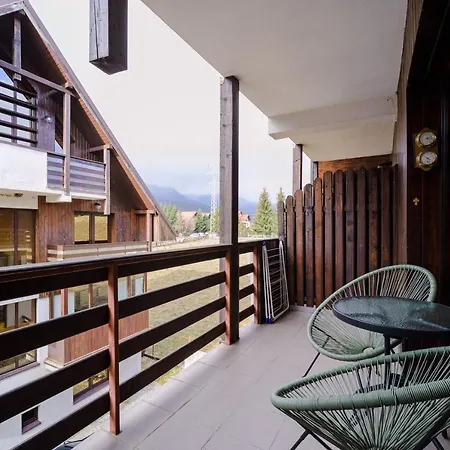 Apartment Forest Nest With Mountain View *
